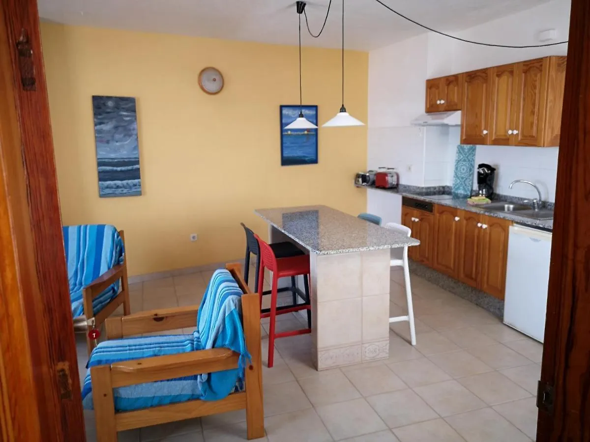 Апартаменты Apartamentos La Fuente Санта-Круз-де-ла-Пальма