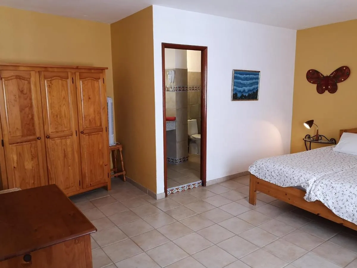 Apartamentos La Fuente Santa Cruz de la Palma  Spagna