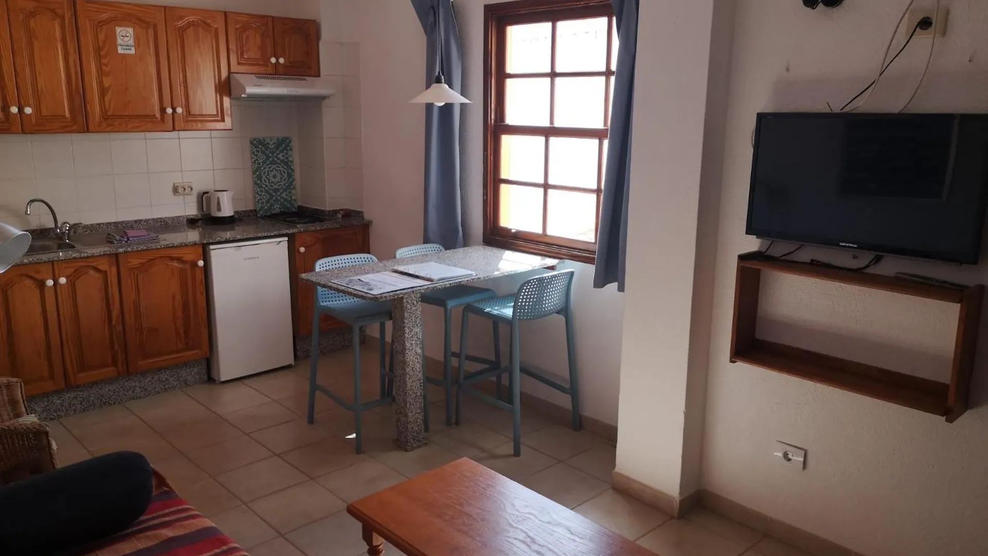 Apartamentos La Fuente Санта-Круз-де-ла-Пальма 0*,  Испания