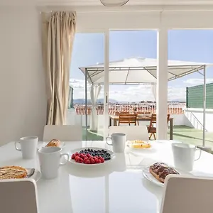 Fun Building By Homeabout Apartment Málaga